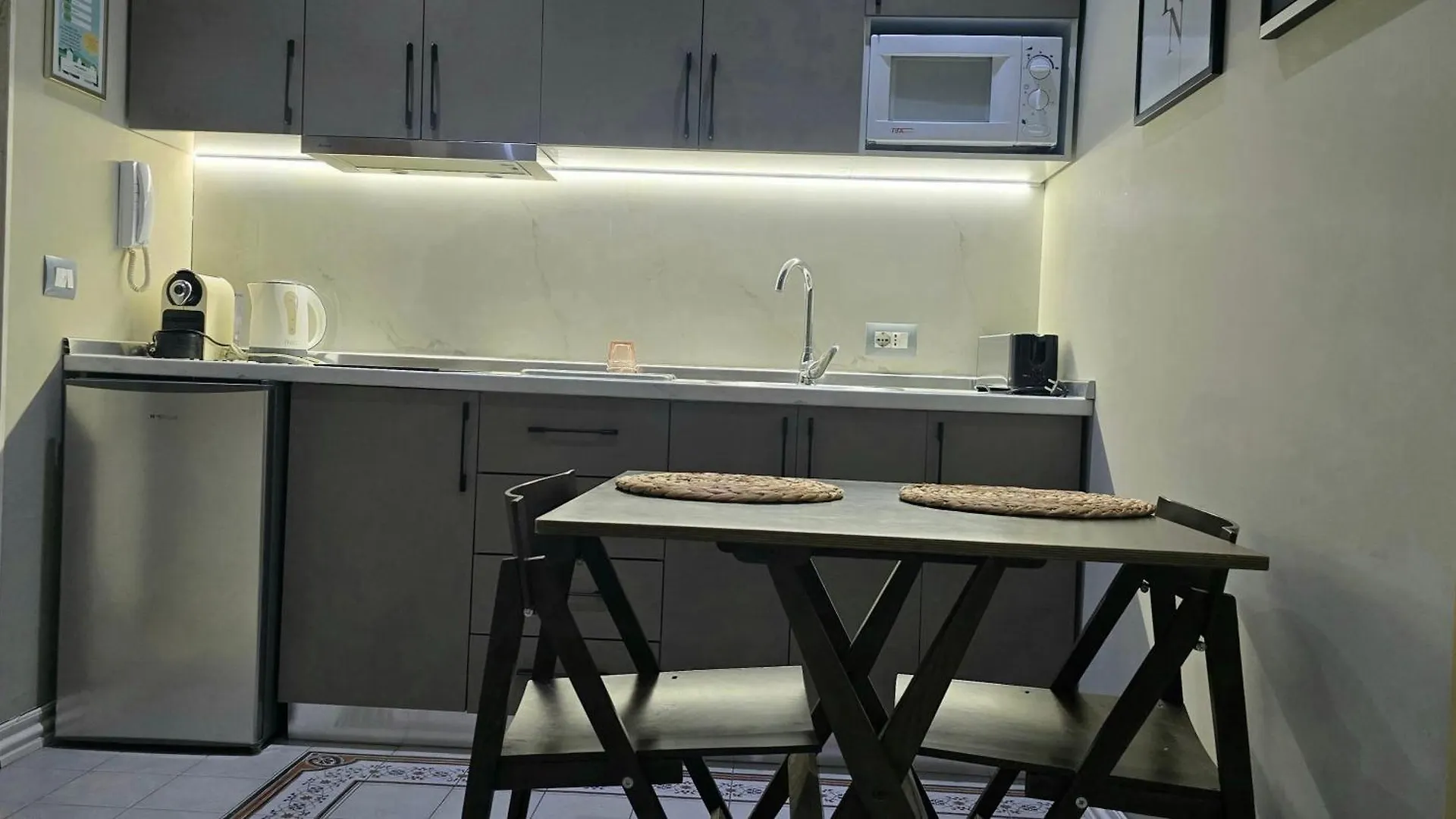 Girasole Home 地拉那 公寓